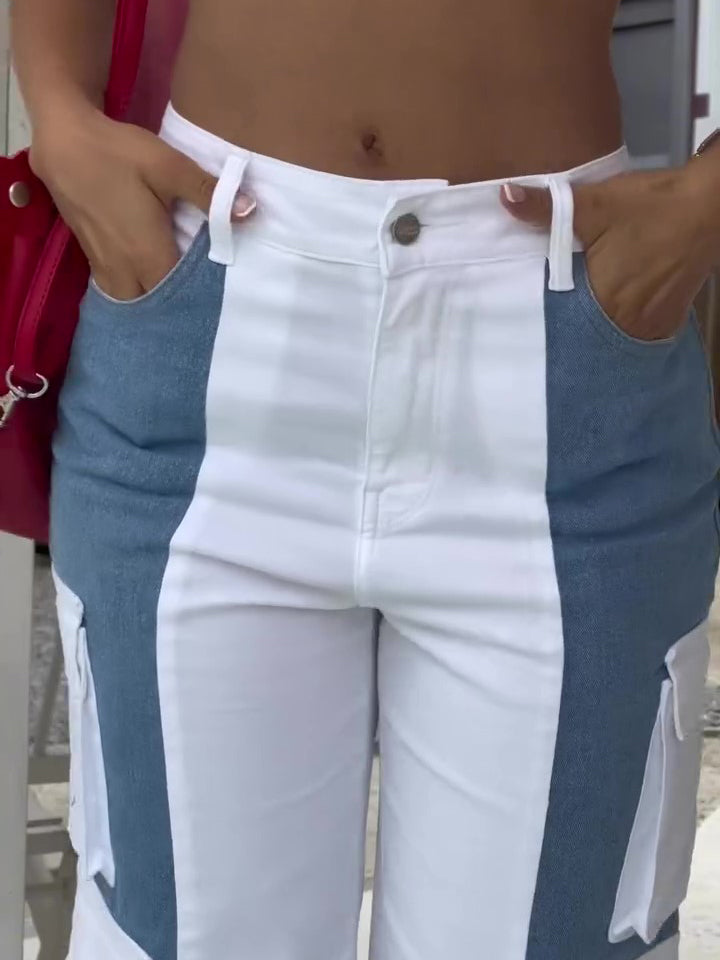 Jean cargo femme avec poches contrastées – Pantalon utilitaire patchwork moderne