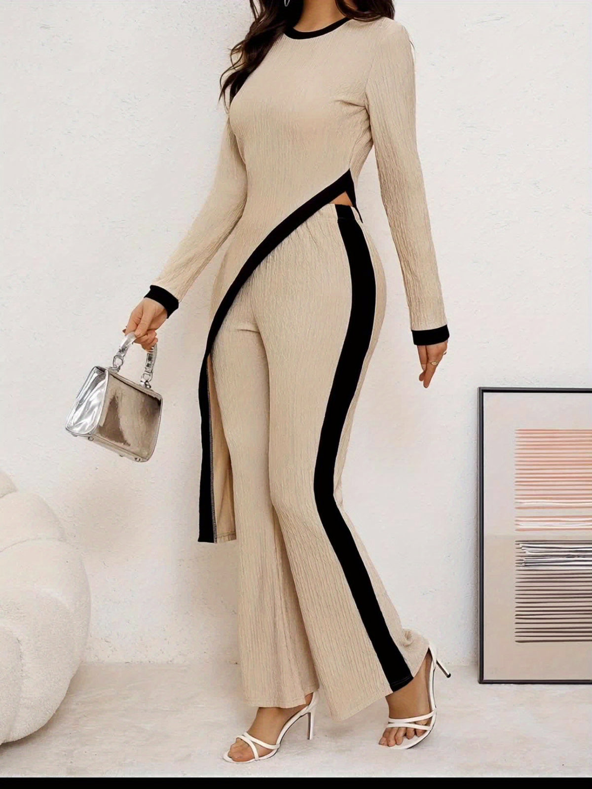 Ensemble Combinaison Élégante Asymétrique pour Femme – Haut Col Rond et Pantalon Évasé