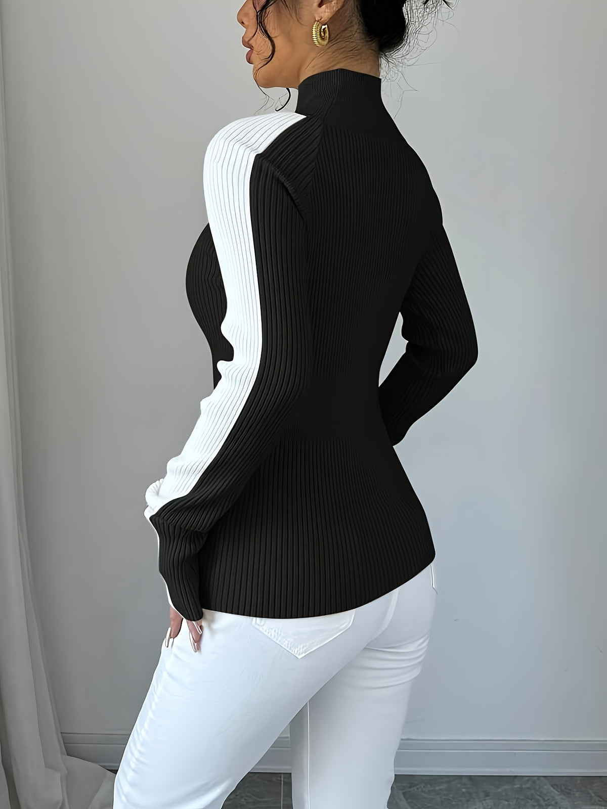Women’s Color Block Turtleneck Sweater – Elegant Soft Knit Top