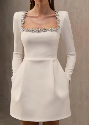 Robe patineuse fleurie à col carré et strass – Robe longue élégante à manches longues