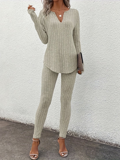 Ensemble pantalon et haut côtelé moulant à manches longues et col en V pour femme