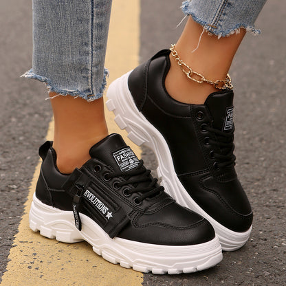 Baskets montantes Loom & Soul™ à lacets et fermeture éclair latérale – Chaussures décontractées pour femmes en PU à semelle épaisse avec motifs cousus contrastés