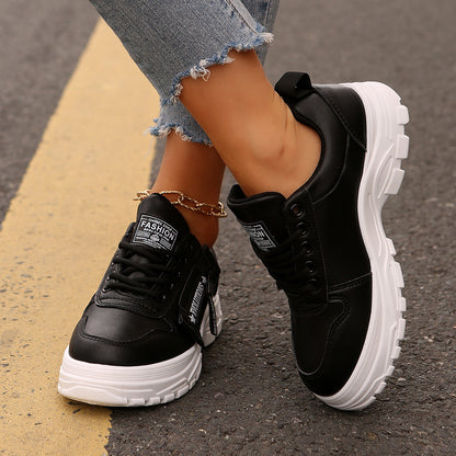 Baskets montantes Loom & Soul™ à lacets et fermeture éclair latérale – Chaussures décontractées pour femmes en PU à semelle épaisse avec motifs cousus contrastés