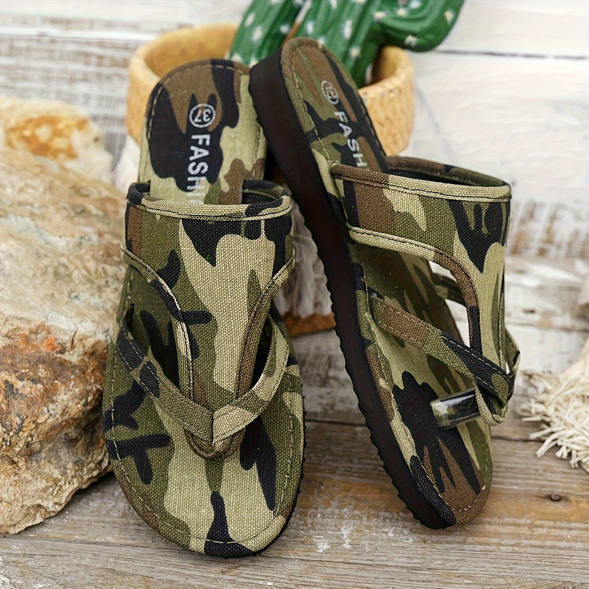 Sandales plates camouflage – Tongs militaires vertes à semelle épaisse
