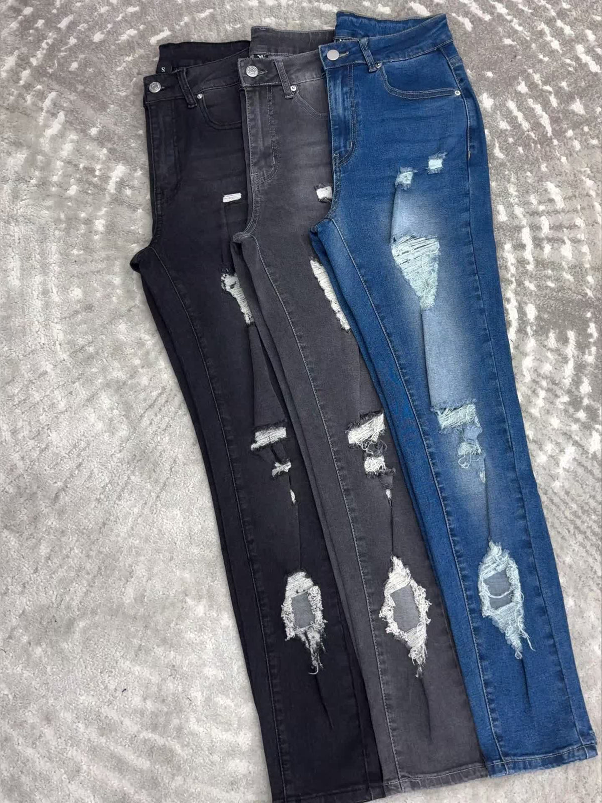 Jean skinny déchiré pour femme – Jean en denim vieilli très extensible pour le streetwear
