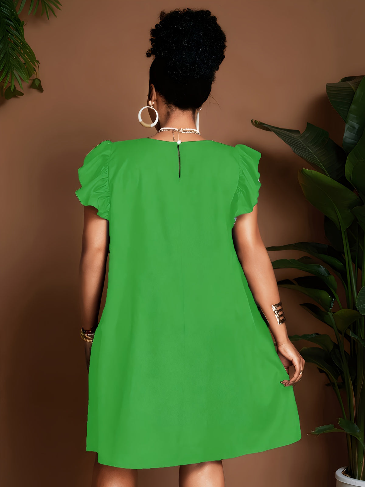 Robe soleil fleurie à manches volantées – Élégante robe d'été longueur genou