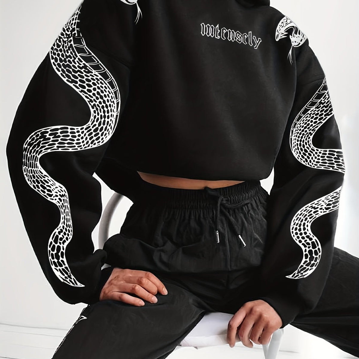 Sweat à Capuche Rouge Femme – Imprimé Phénix & Papillon Style Urbain
