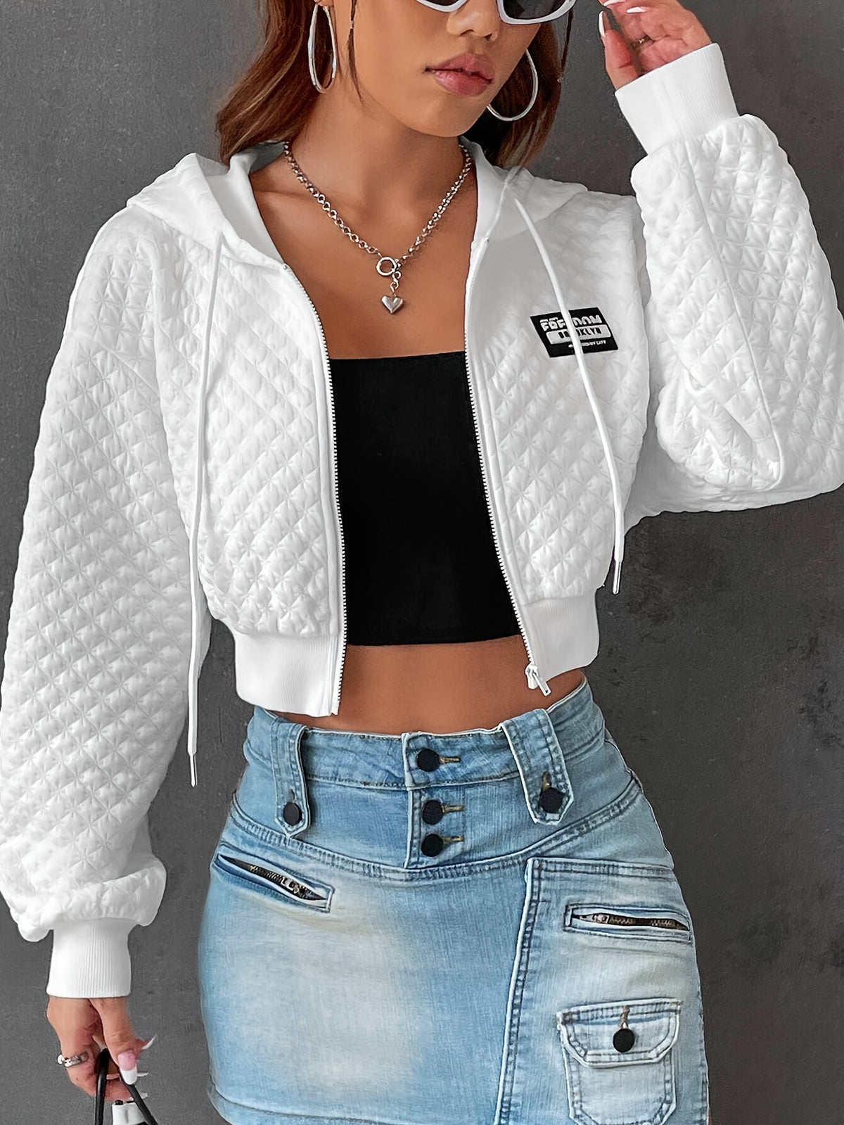 Sweat à capuche élégant à lettres pour femme – Pull court de rue rouge et noir
