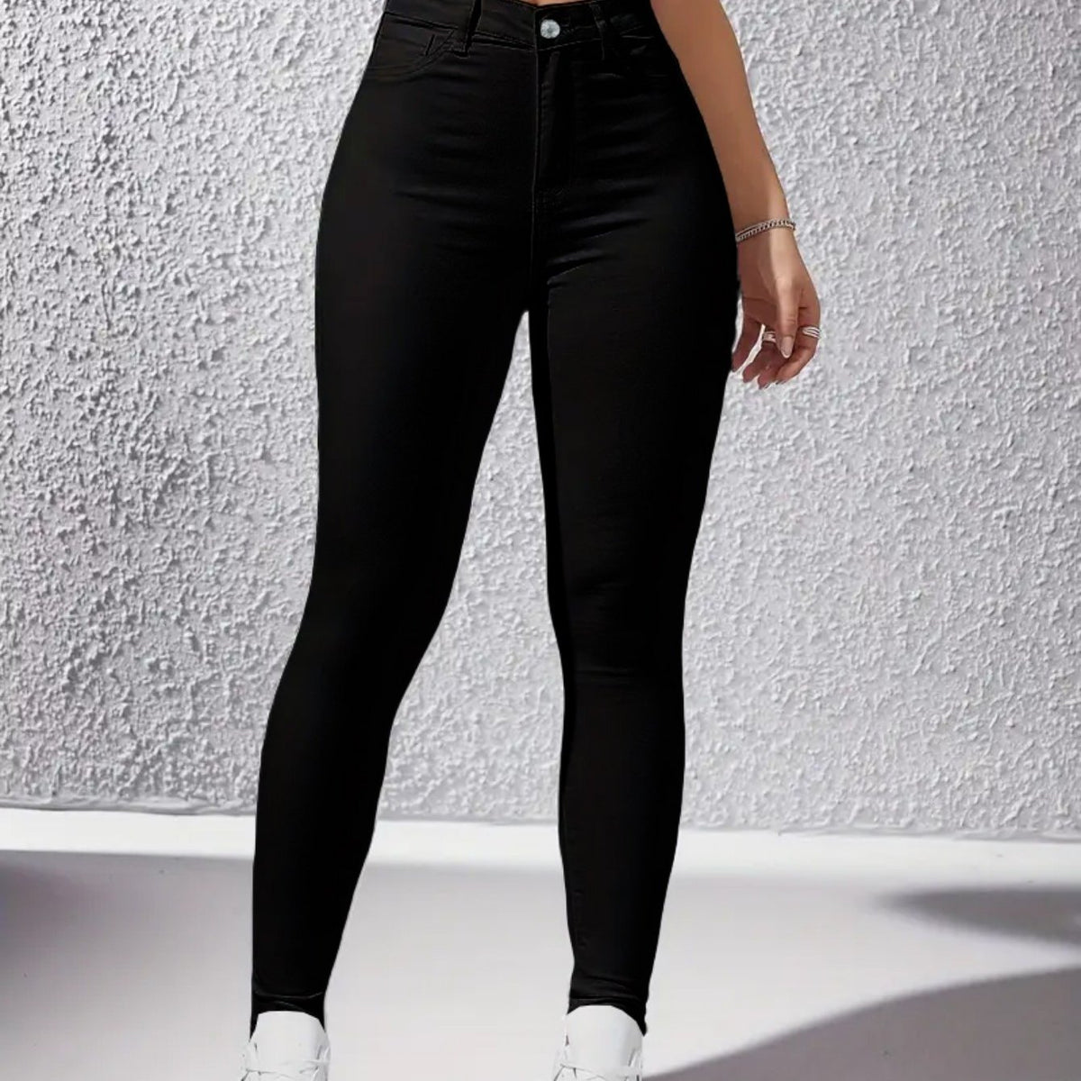 Classic Skinny Jeans – Slim Fit Everyday Denim