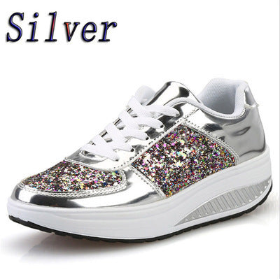 Baskets montantes à sequins Loom & Soul™ pour femme – Chaussures vulcanisées en toile et cuir avec bride arrière