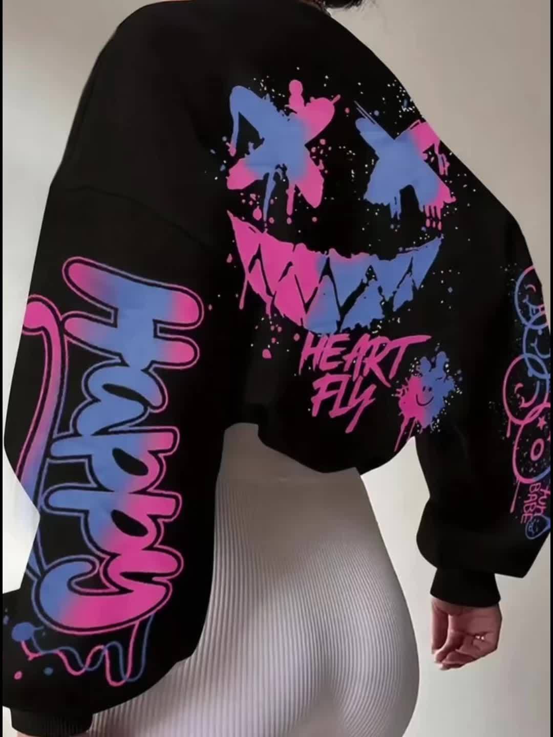 Women’s Graffiti Letter Sweatshirt – Black Artistic Fall/Winter Pullover