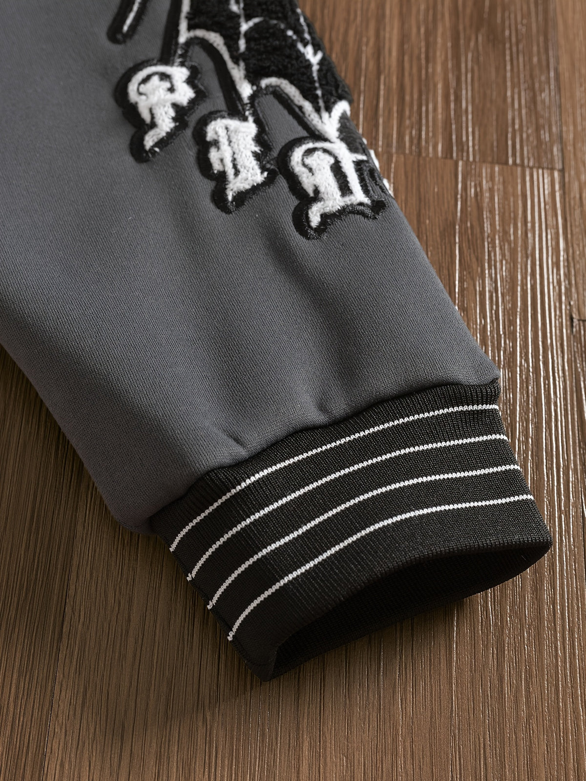 Veste de baseball brodée à lettres pour homme – Streetwear noir et gris