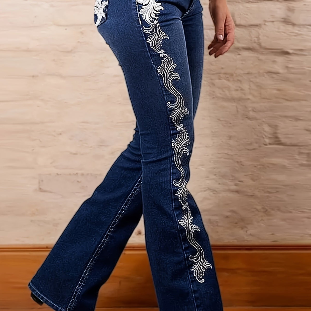 Vaqueros Flare para Mujer – Acampanados Azul Oscuro con Diseño Estampado Lateral
