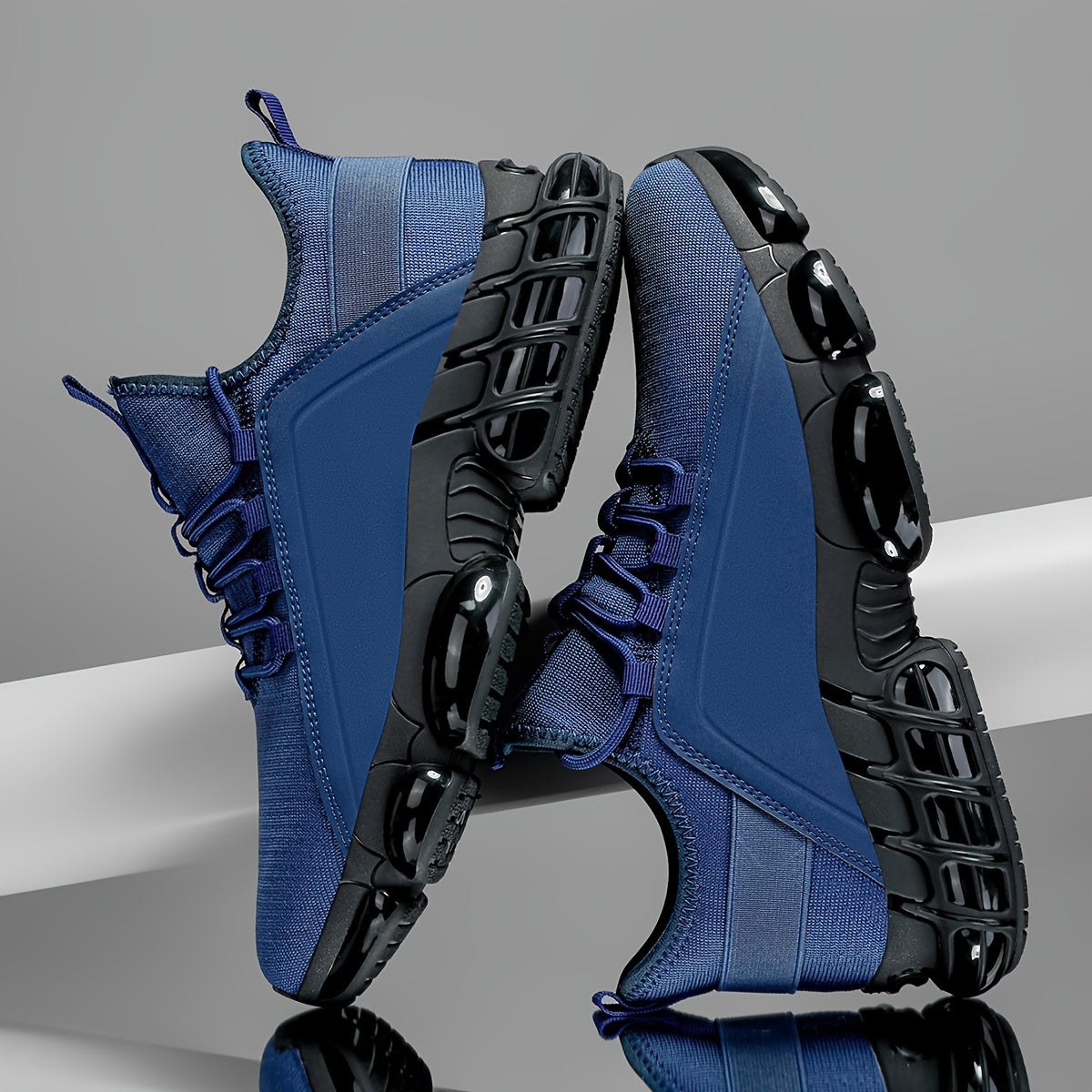 Men’s Lightweight Running Shoes – Breathable Low-Top Trainers