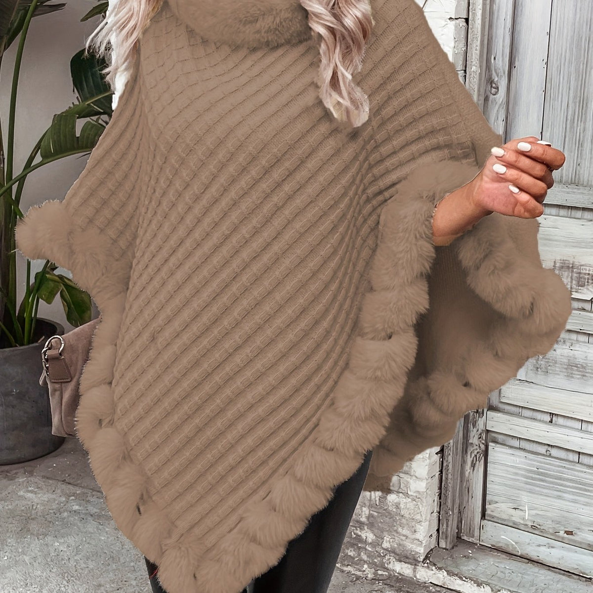 Women’s Faux Fur Cape Coat – Elegant Plush Collar Winter Outerwear