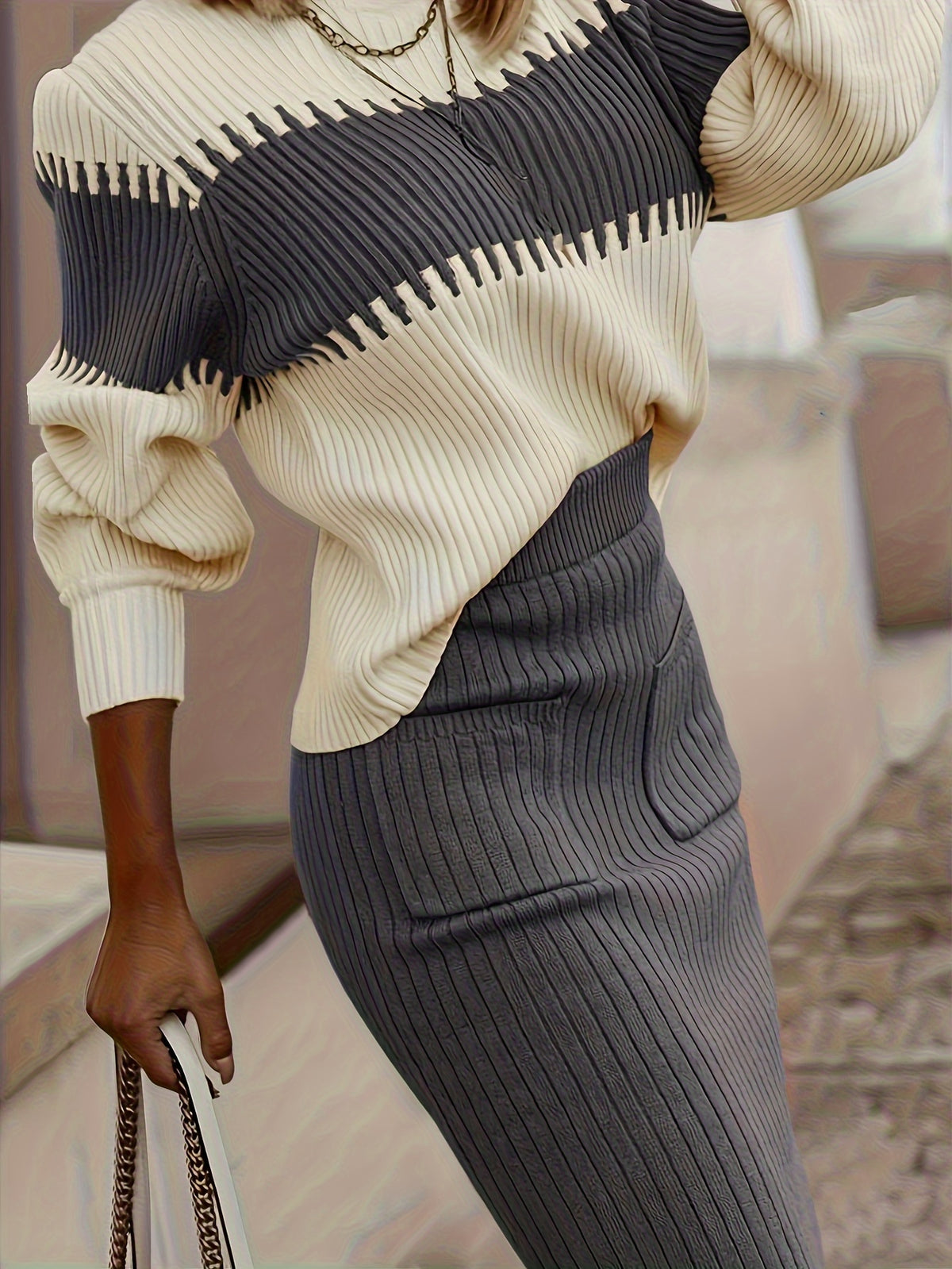 Ensemble pull à col montant et jupe color-block – Deux pièces hivernales élégantes