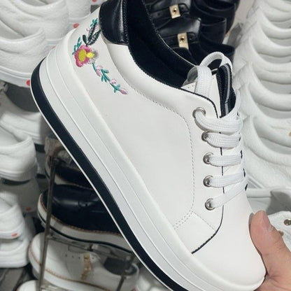 Baskets compensées brodées Loom & Soul™ – Chaussures en PU à lacets pour femme avec plateforme de 3 à 5 cm et semelle EVA