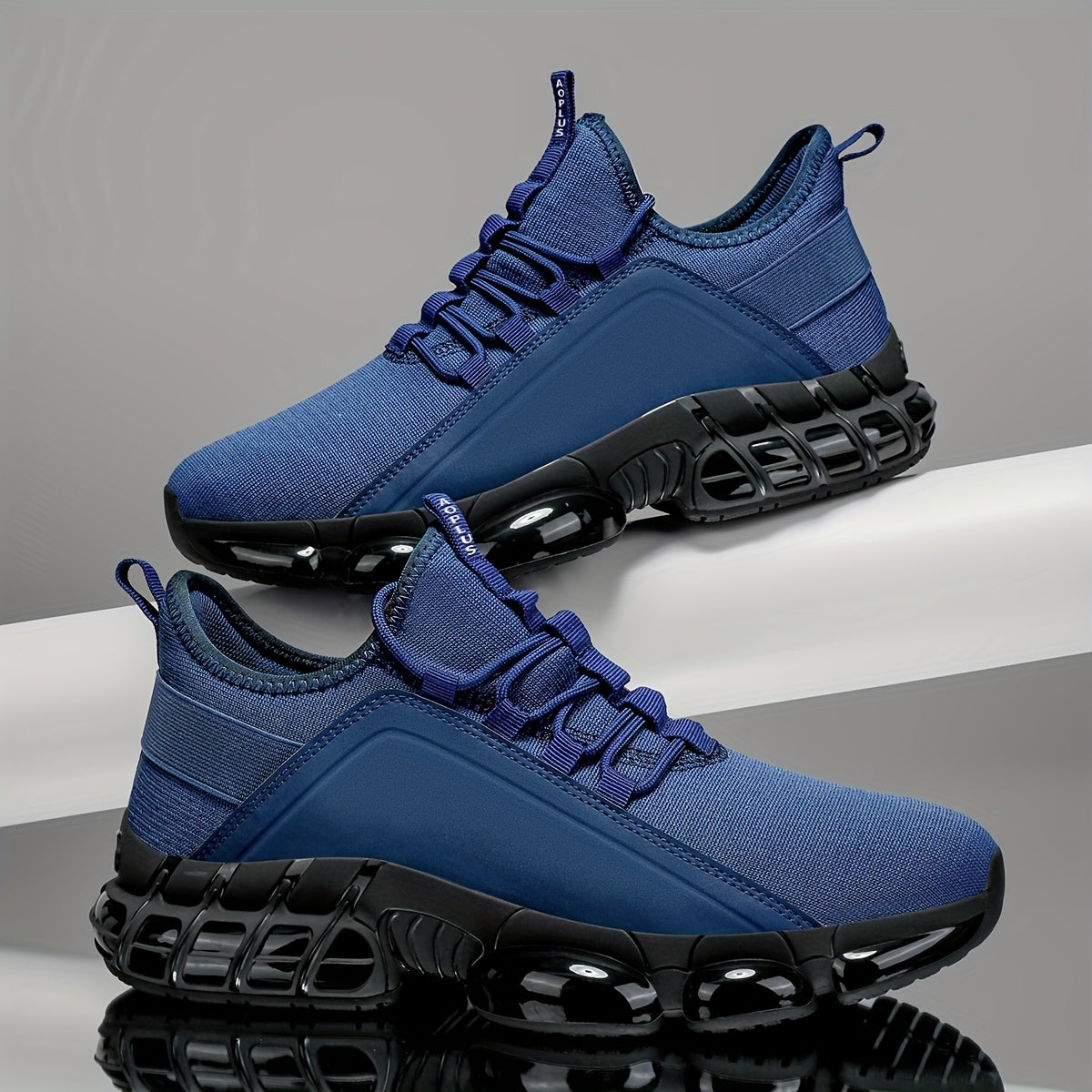 Men’s Lightweight Running Shoes – Breathable Low-Top Trainers