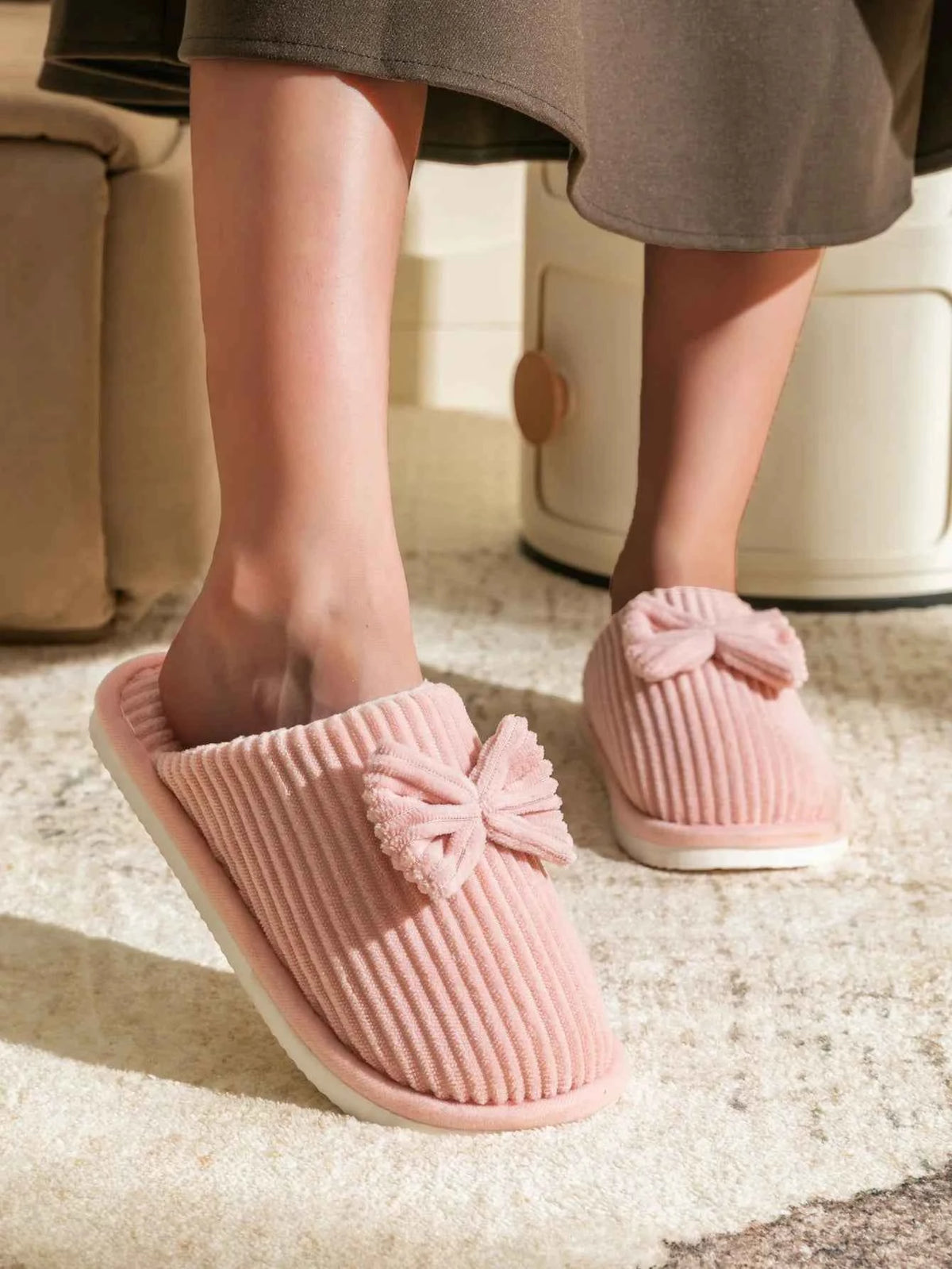 Bow Plush Home Slippers – Cozy Soft Comfort Slides