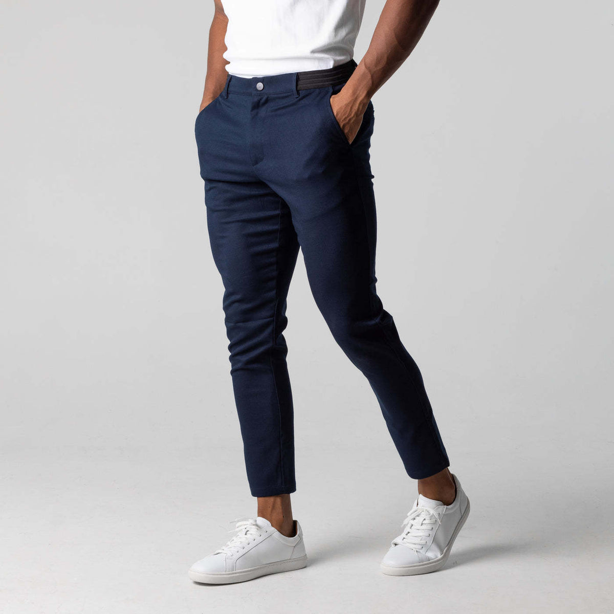 Pantalon de costume ajusté Loom & Soul™ pour homme – Pantalon uni élégant avec taille élastique et poches
