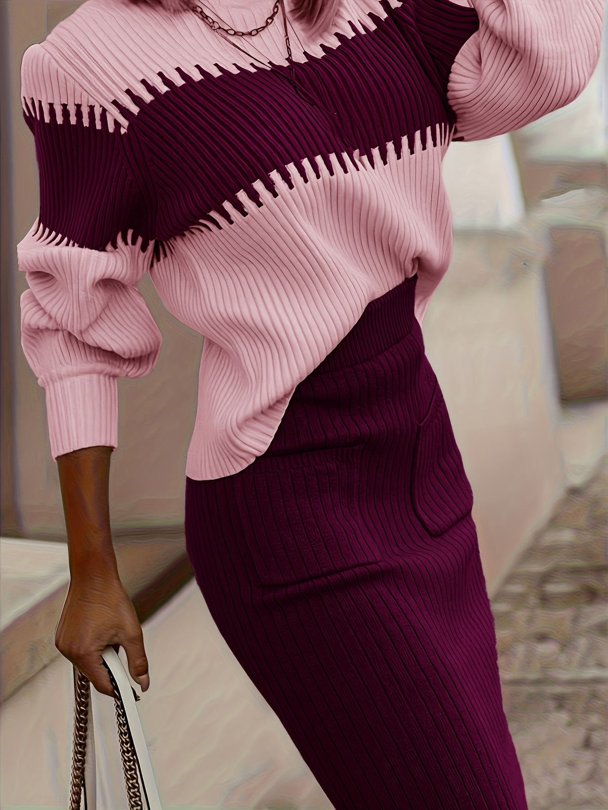 Ensemble pull à col montant et jupe color-block – Deux pièces hivernales élégantes