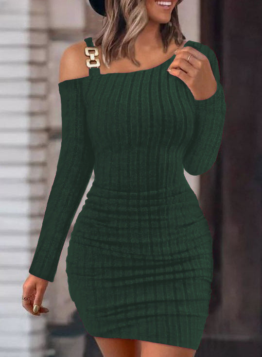 Robe fourreau moulante à boucle métallique – Robe élégante à manches longues