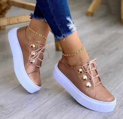 Baskets à Lacets avec Rivets Loom & Soul™ – Chaussures Décontractées en Cuir Synthétique pour Femme avec Talon Compensé de 3 à 5 CM et Semelle Résistante à l'Usure