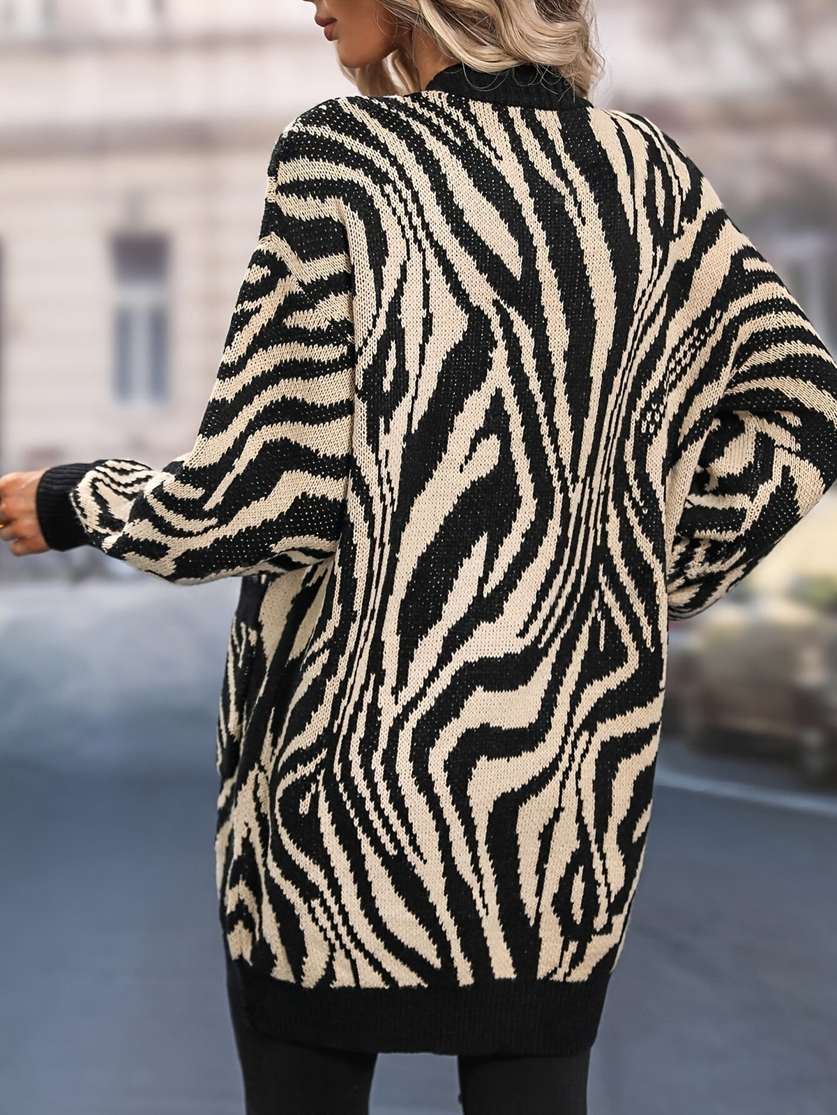 Elegant Leopard Print Cardigan – Open Front Knit with Pockets