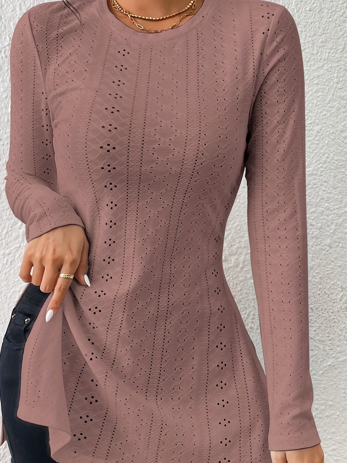 Elegant Long Sleeve Split Hem Top – Crew Neck Eyelet T-Shirt