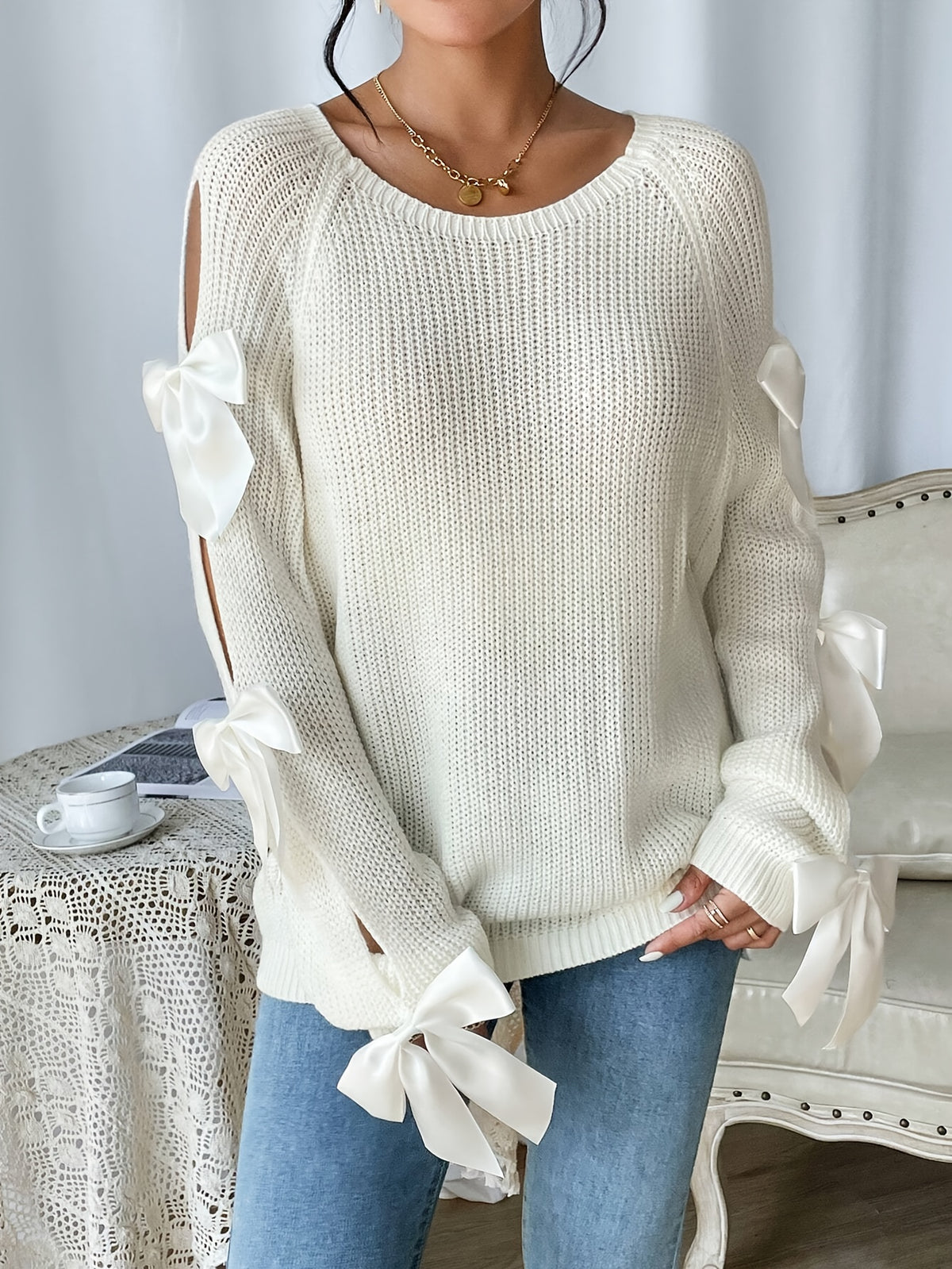 Chandail à manches creuses et nœud papillon – Haut en tricot élégant à col rond pour femme